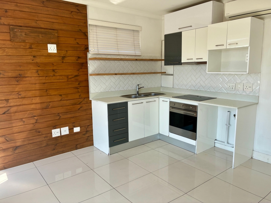 To Let 2 Bedroom Property for Rent in Zonnebloem Western Cape